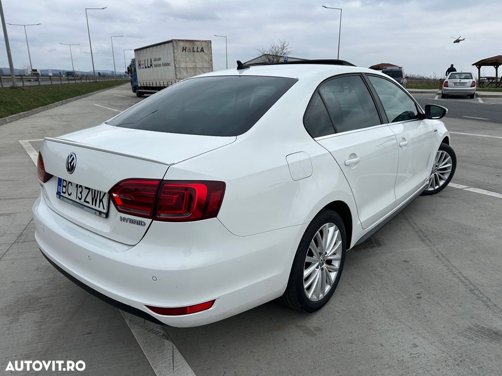 Volkswagen Jetta 1.4 DSG Highline - 3