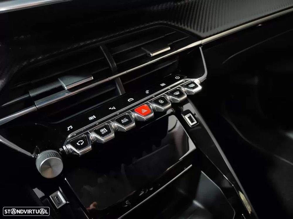 Peugeot 208 1.2 PureTech Allure EAT8 - 41