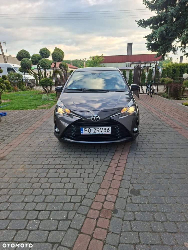 Toyota Yaris 1.5 Premium - 1