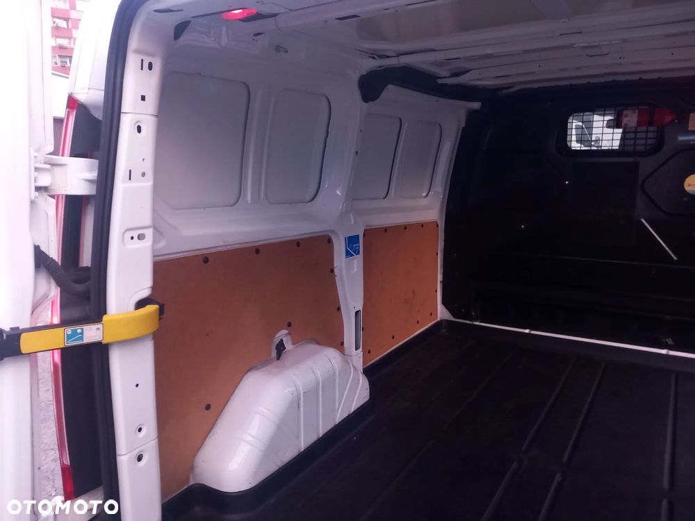 Ford TRANSIT CUSTOM - 34