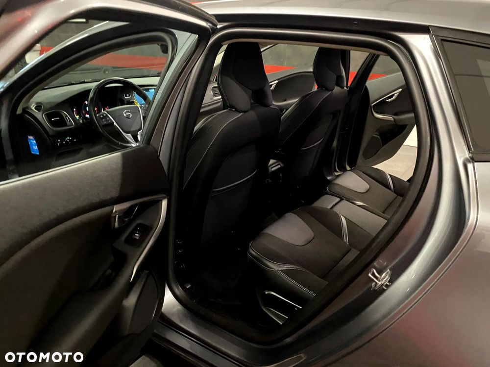 Volvo V40 D2 Drive-E Summum - 19