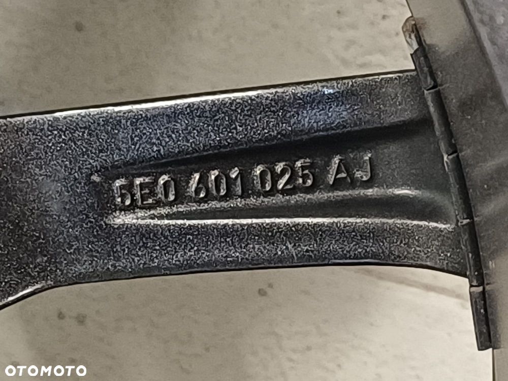 NR 5 Felga aluminiowa do Skoda Octavia VRS III 7,5J x 18H2 R18 5E0601025AJ5x112 - 7