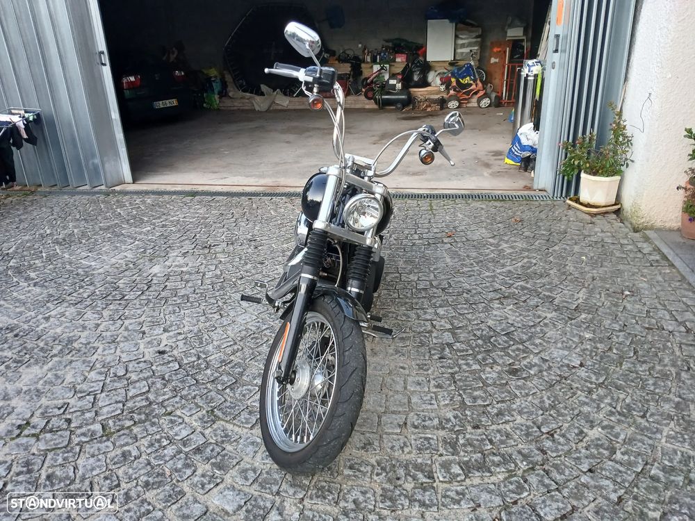 Harley-Davidson Dyna Street Bob - 3