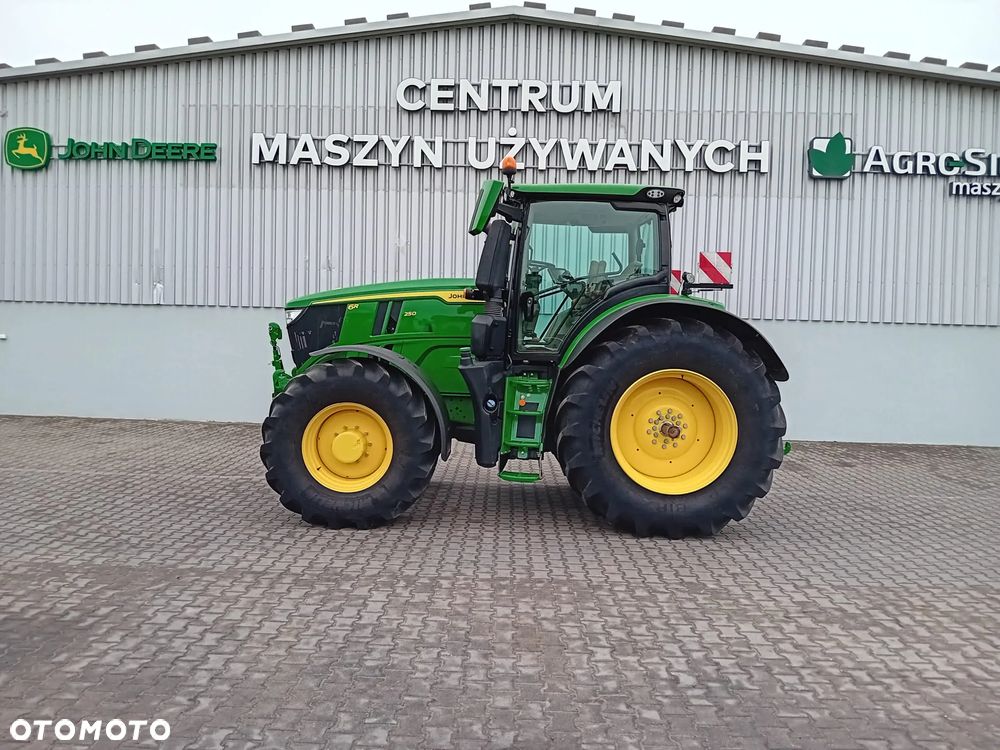 John Deere 6R250 - 2