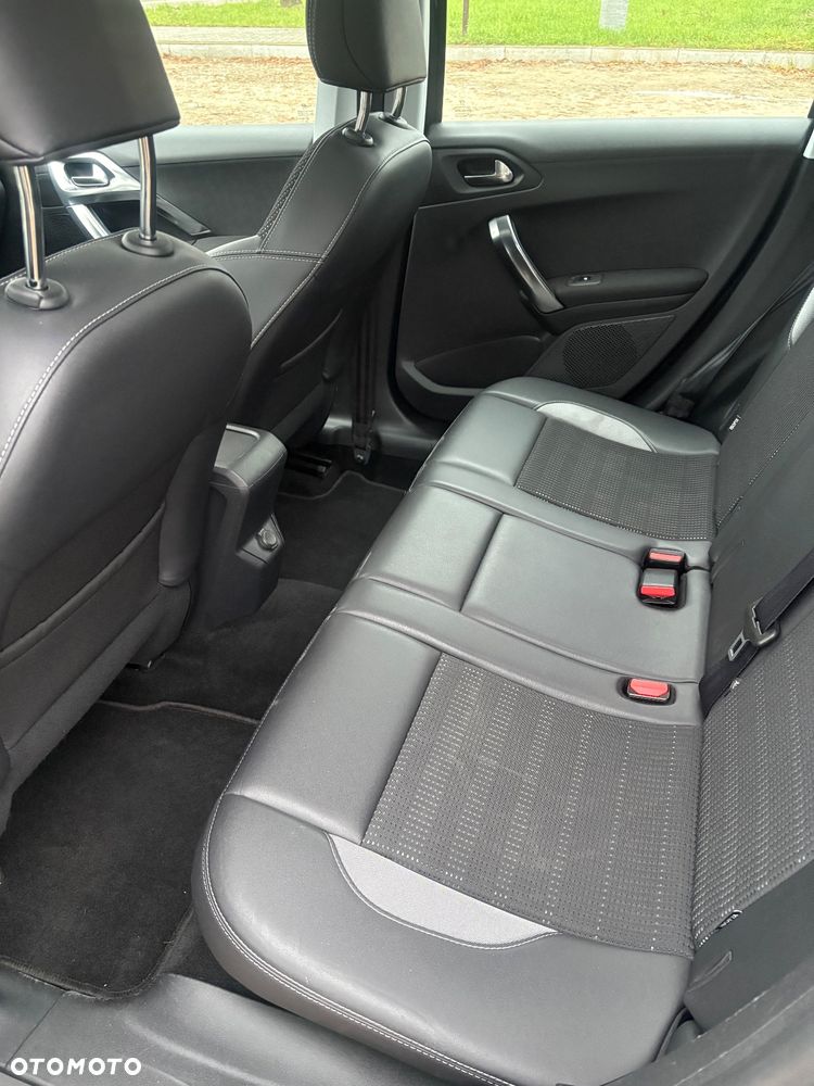 Peugeot 2008 e-HDi FAP 92 ETG6 STOP & START Allure - 6