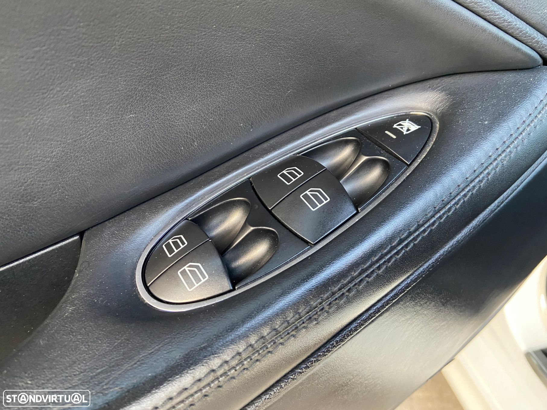 Mercedes-Benz CLS 63 AMG 7G-TRONIC - 11