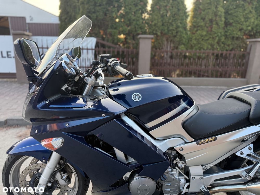 Yamaha FJR - 17