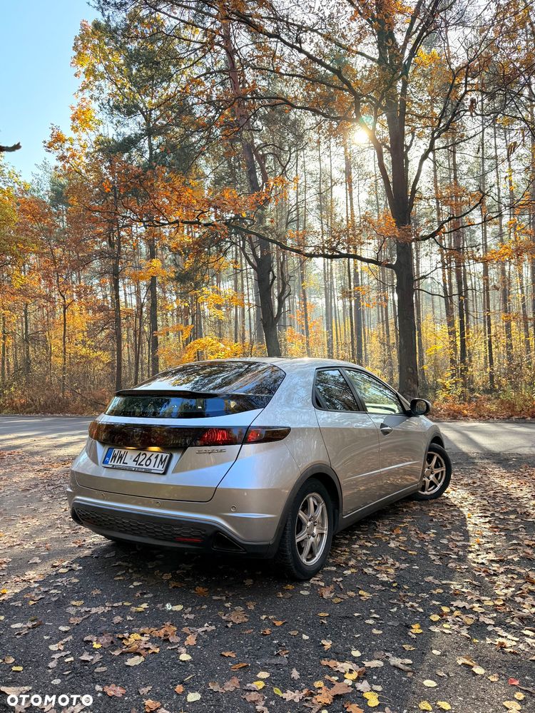Honda Civic 1.8 Executive NAVI - 5