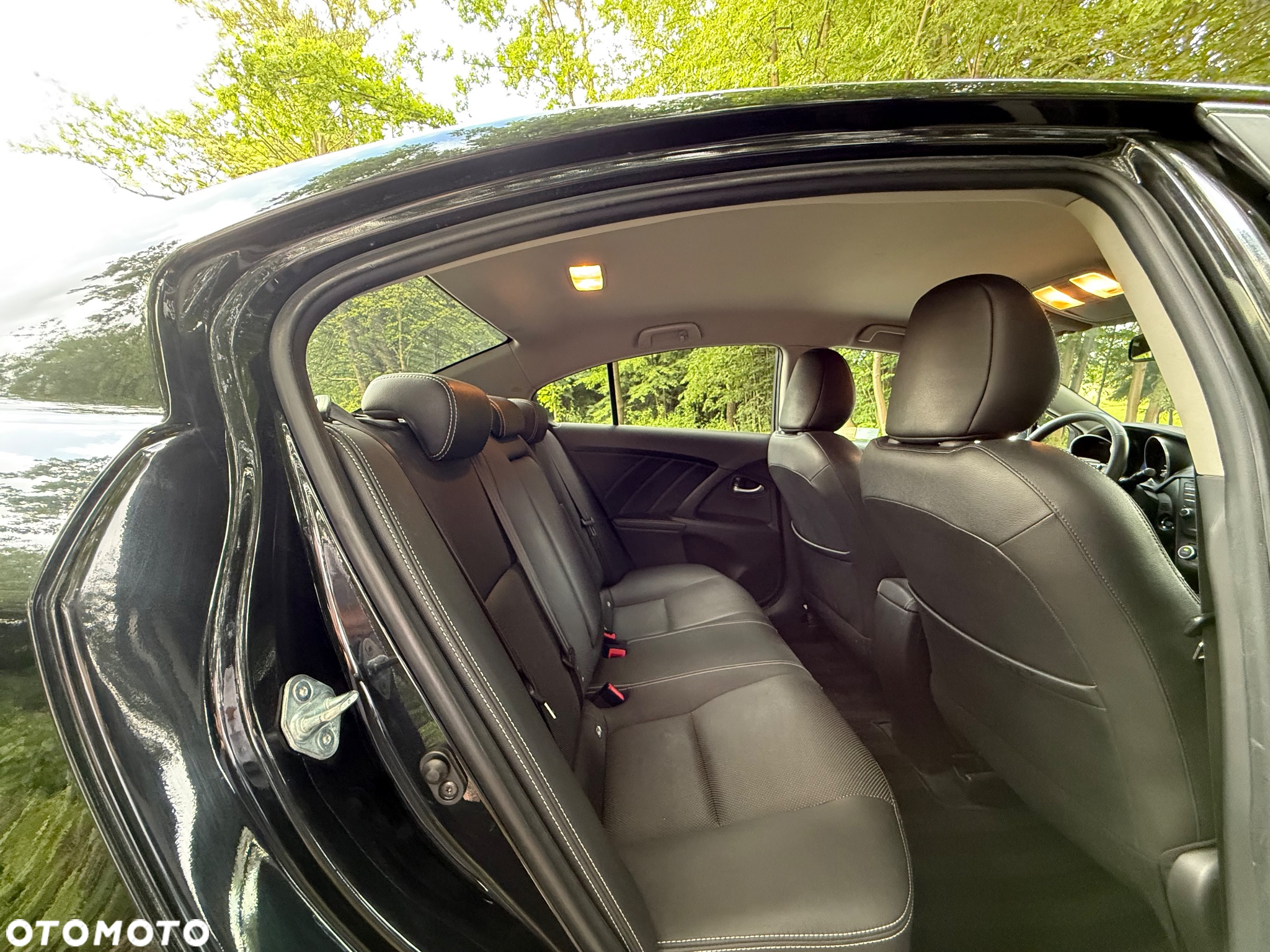 Toyota Avensis 1.8 Prestige - 24