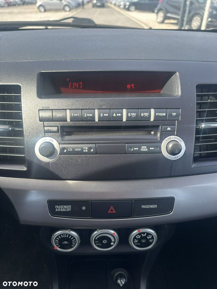 Mitsubishi Lancer - 13