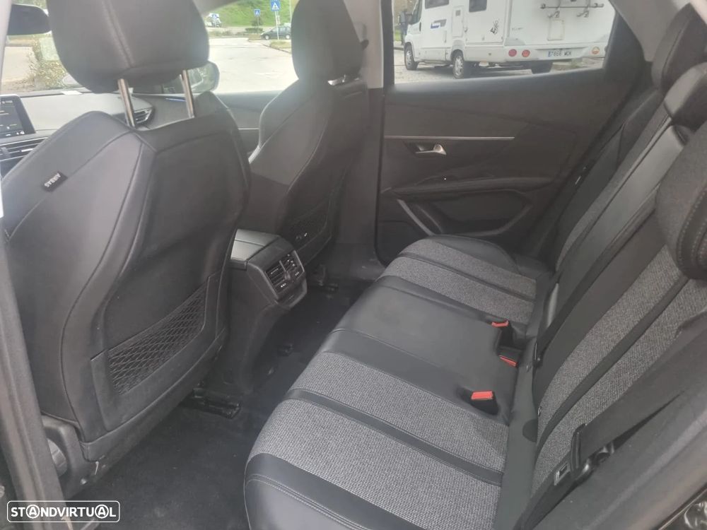 Peugeot 3008 1.2 PureTech Allure - 9