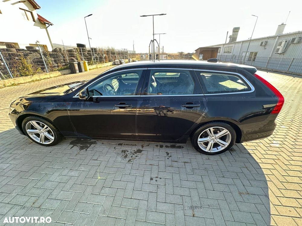 Volvo V90 D3 Geartronic Momentum Pro - 17