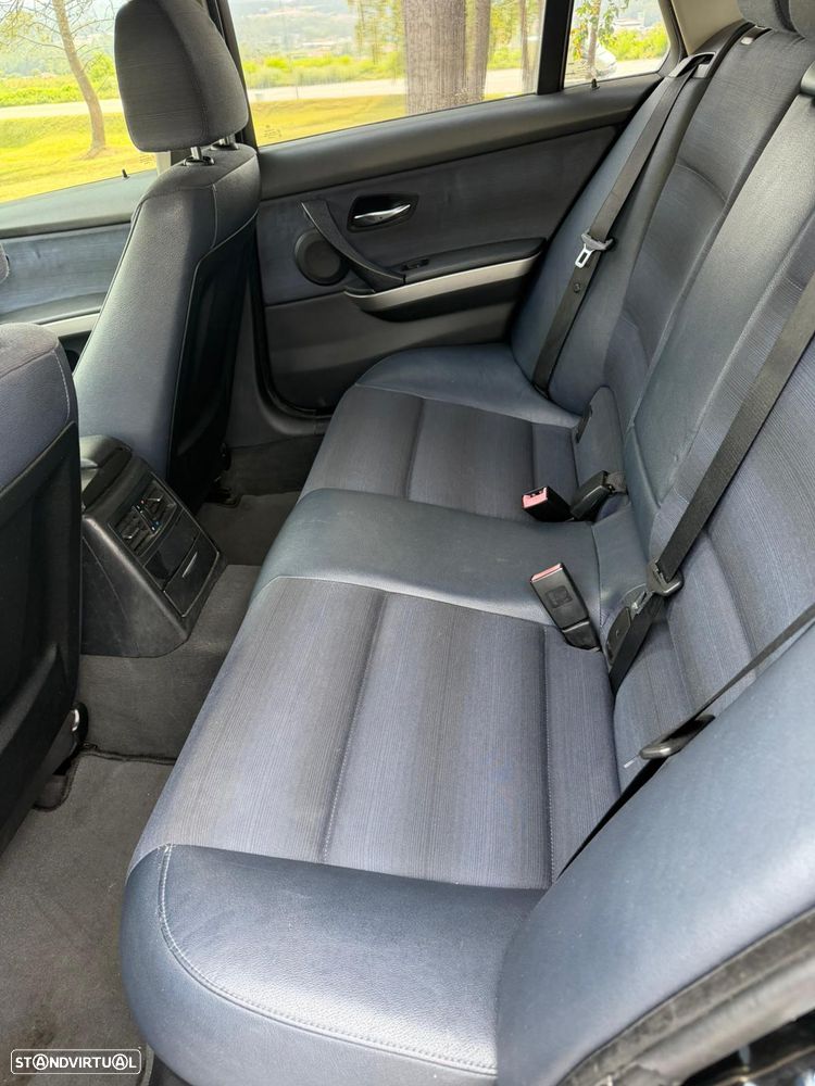 BMW 318 d Sport - 7