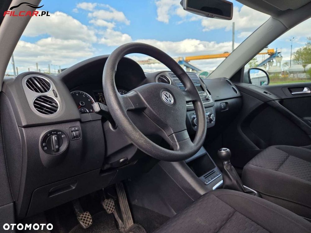 Volkswagen Tiguan - 5