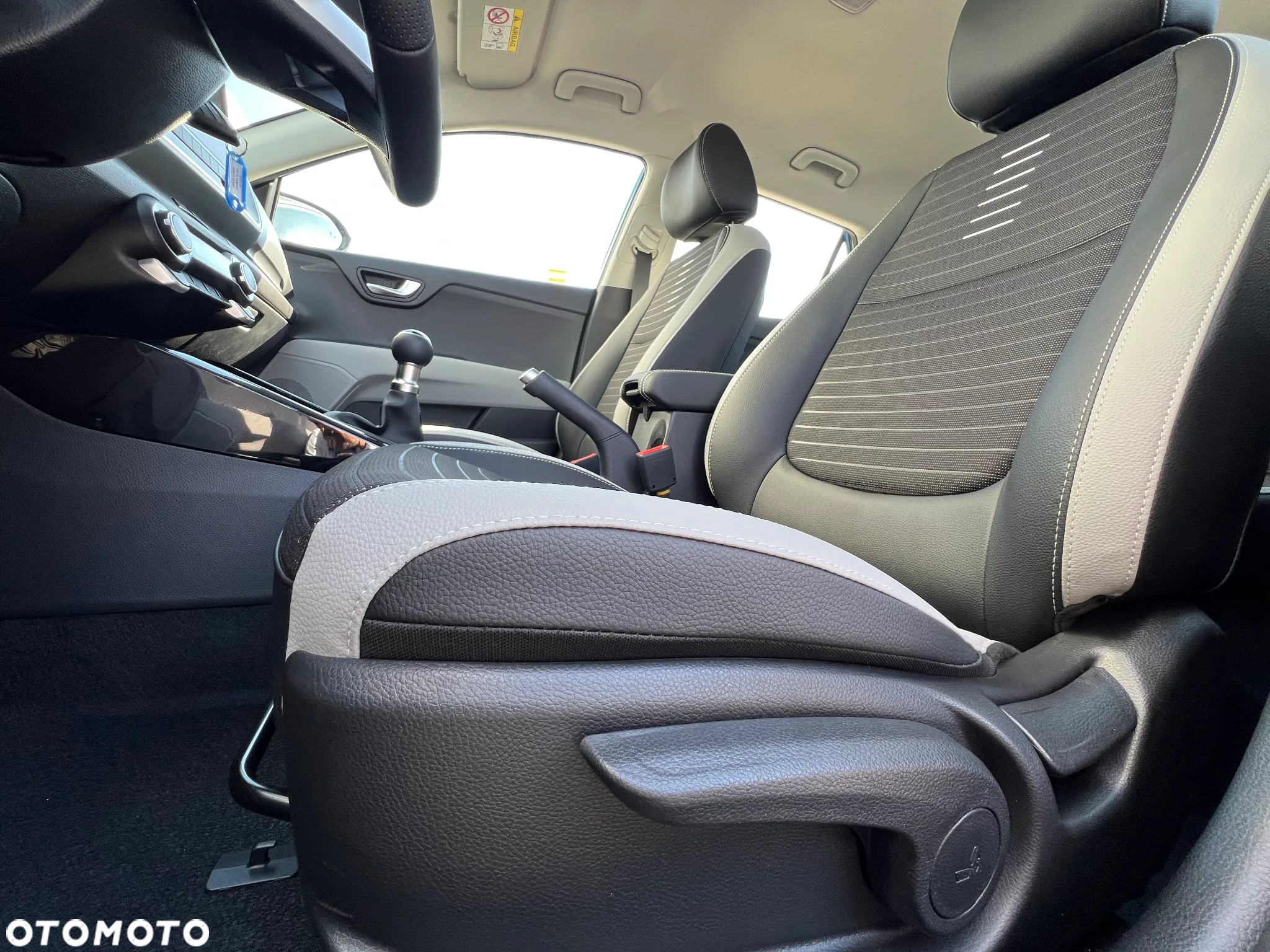 Kia Stonic 1.2 L - 28