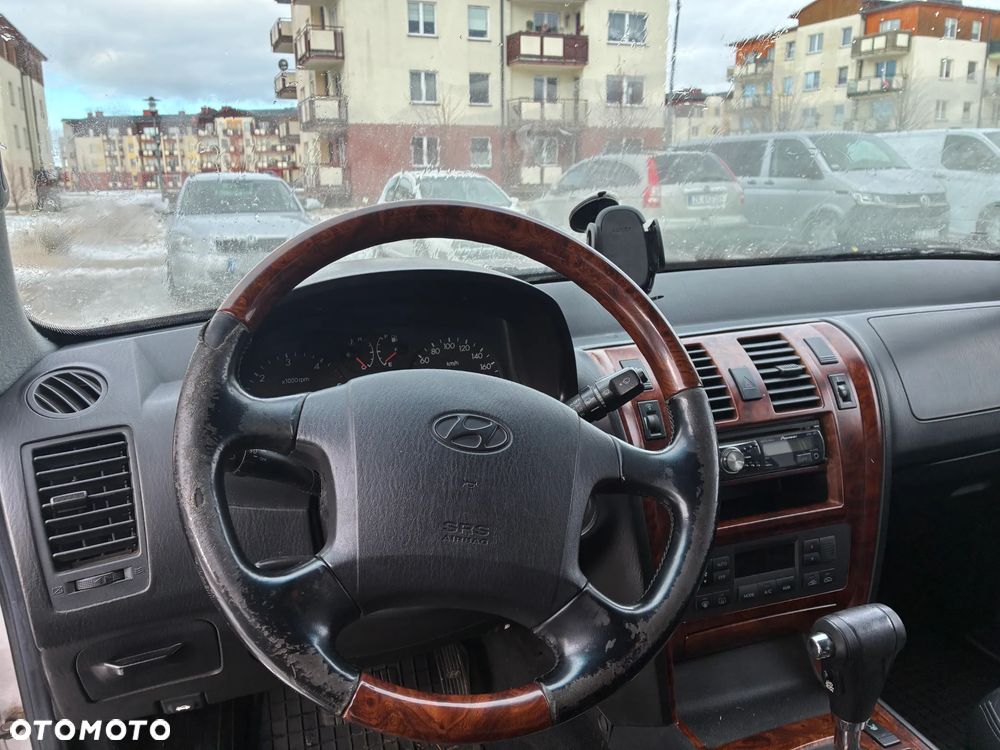 Hyundai Terracan 2.9 CRDi High - 11