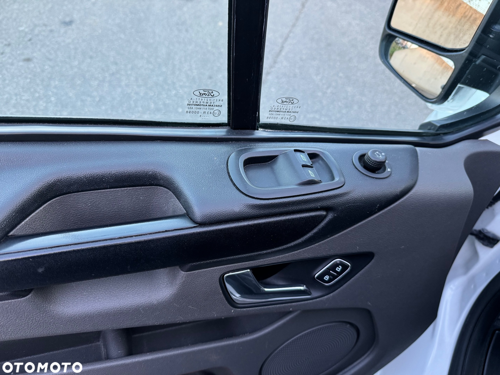 Ford Transit Custom - 13