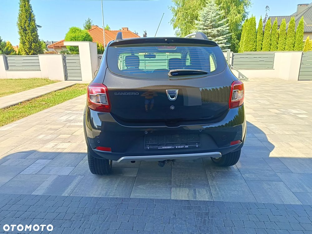 Dacia Sandero TCe 90 Celebration - 11
