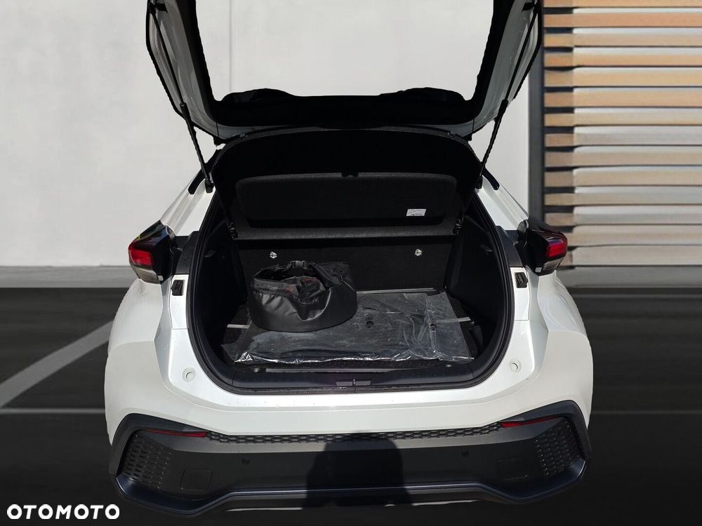 Toyota C-HR - 13