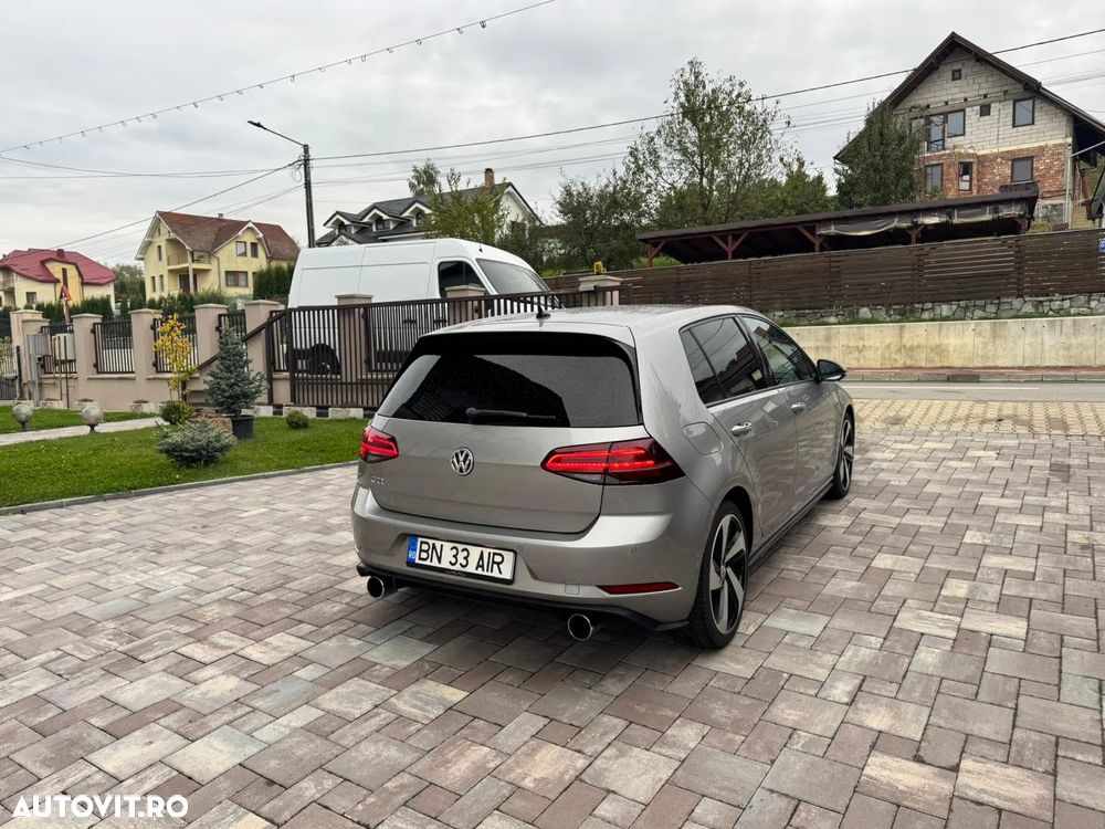 Volkswagen Golf 2.0 TSI DSG GTI - 4