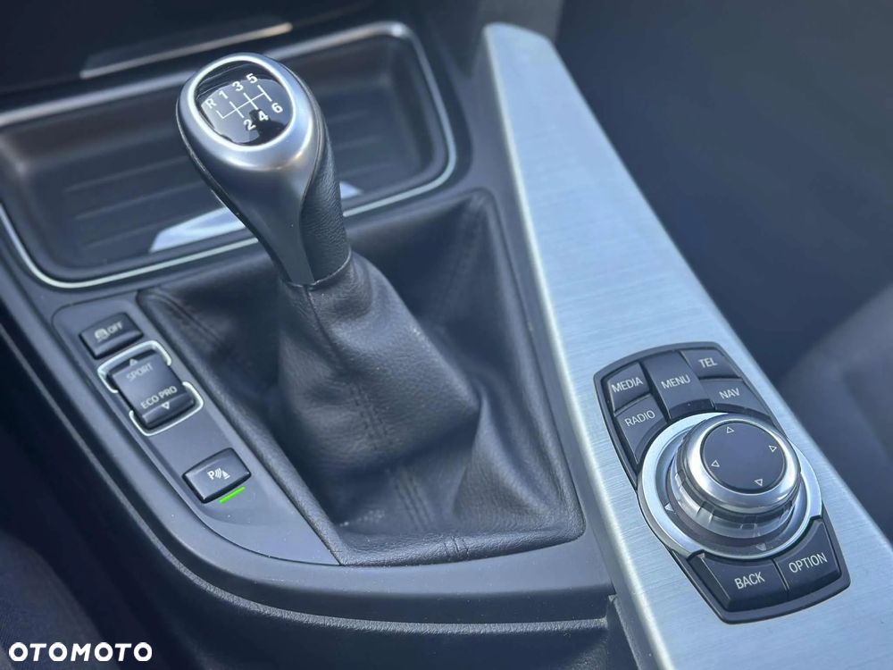 BMW Seria 3 320d - 18