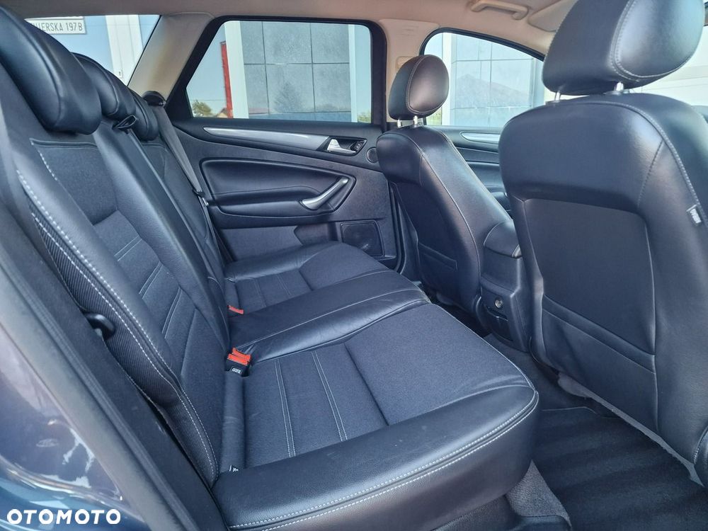 Ford Mondeo - 21