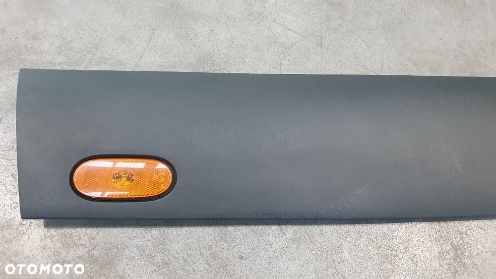 LISTWA BOCZNA PRAWA SPRINTER W907 W910 2022 ORYGINAŁ A9106907300 KOMPLET - 2