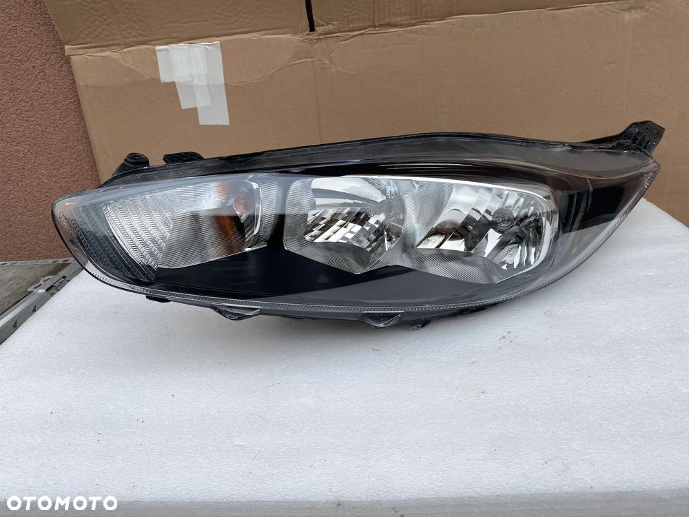 lampy fiesta mk7 lift komplet eu całe - 2