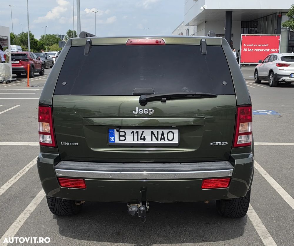 Jeep Grand Cherokee - 12