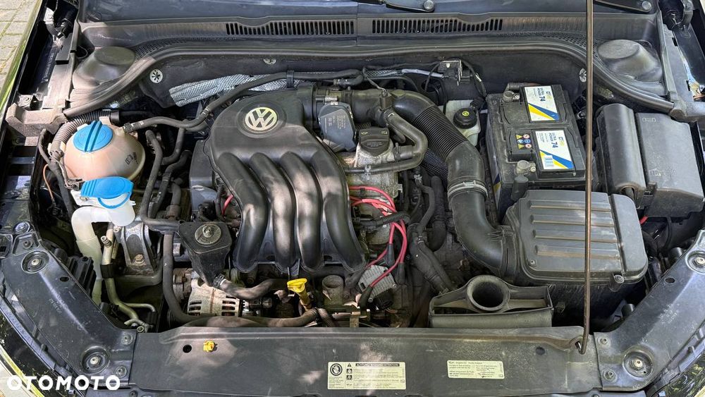 Volkswagen Jetta 2.0 Base - 19