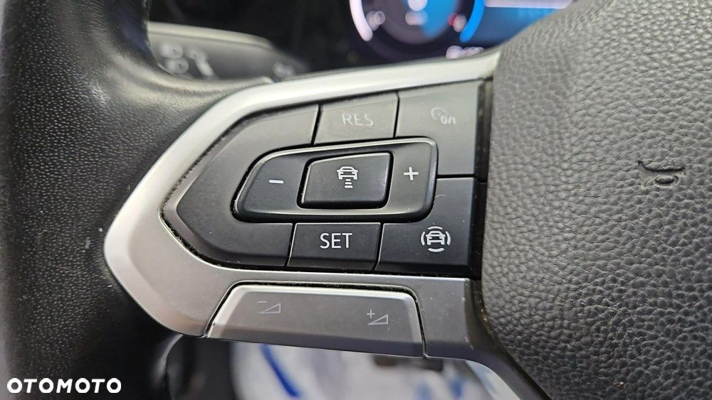 Volkswagen Golf 2.0 TDI Life - 16