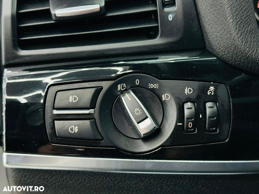 BMW X3 sDrive18d xLine - 19