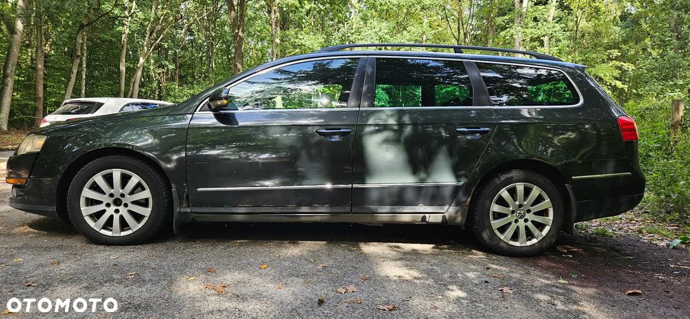 Volkswagen Passat 1.9 TDI Highline - 2