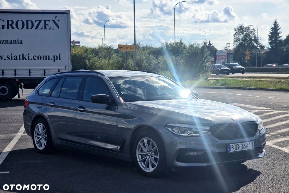BMW Seria 5 525d Sport Line - 10