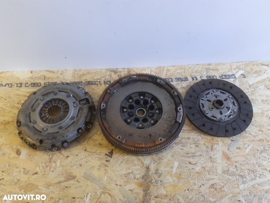 Ambreiaj Volanta Masa Dubla Mercedes Cla W117 Gla X156 2.2 Cdi 6+1 V - 2