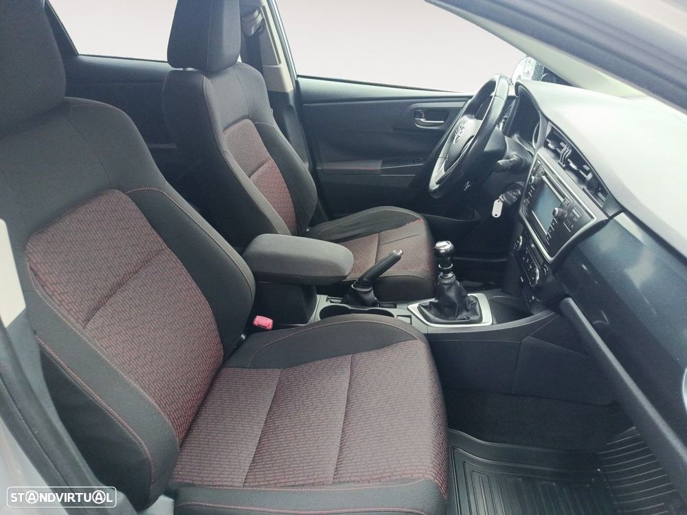 Toyota Auris 1.4 D-4D ACtive - 15