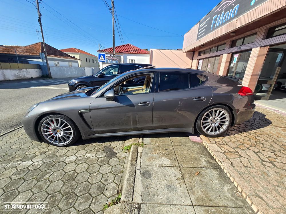 Porsche Panamera Standard - 30