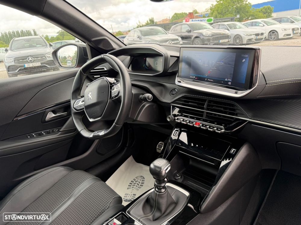 Peugeot 208 1.2 PureTech GT Line - 12