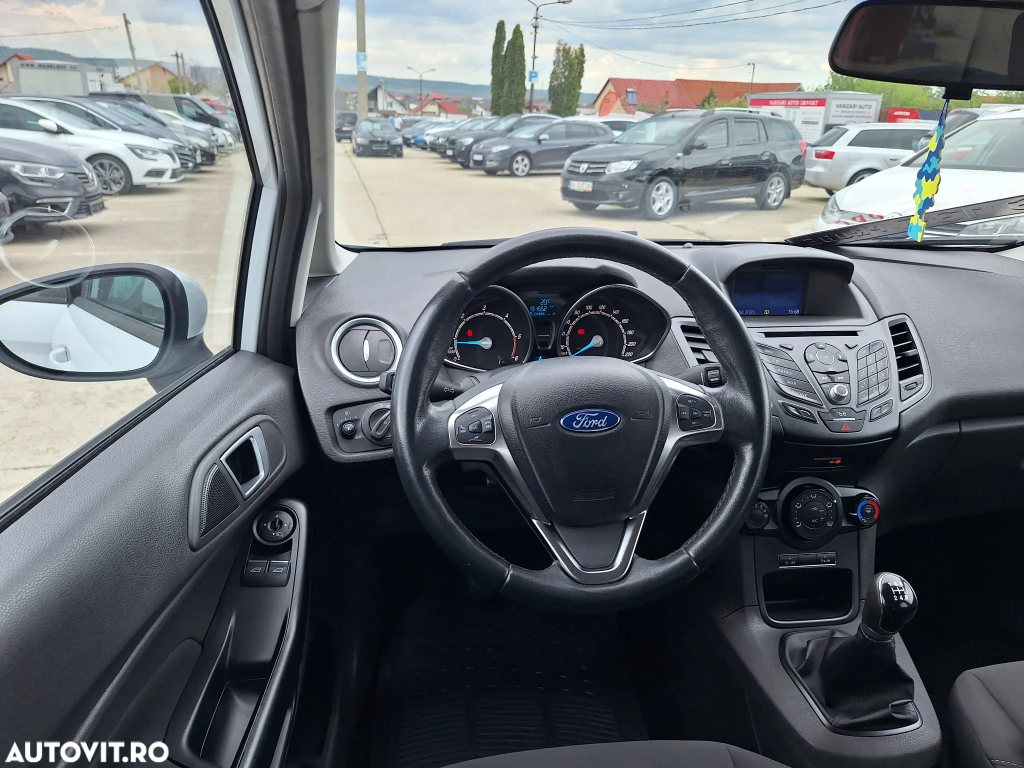 Ford Fiesta 1.5 TDCi SYNC Edition - 18