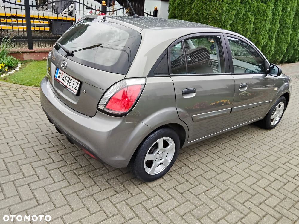 Kia Rio 1.4 EX Top - 13