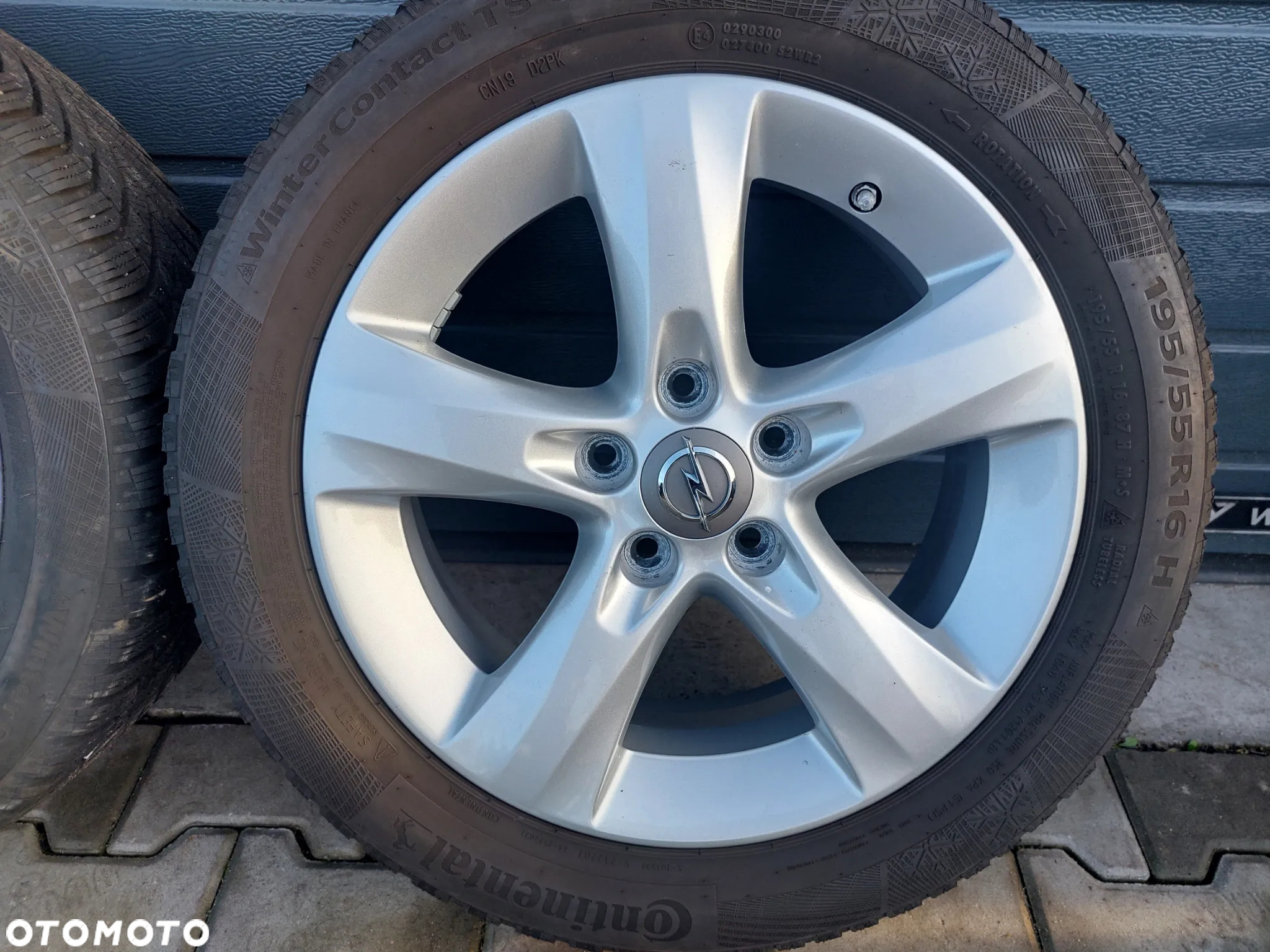 OPEL CORSA D KOŁA FELGI ALUMINIOWE R16 6J ET40 5X110 ORYGINAŁ JAK NOWE OPONY ZIMOWE CONTINENTAL WINTER CONTACT TS860 195/55 16 DOT17 - 2