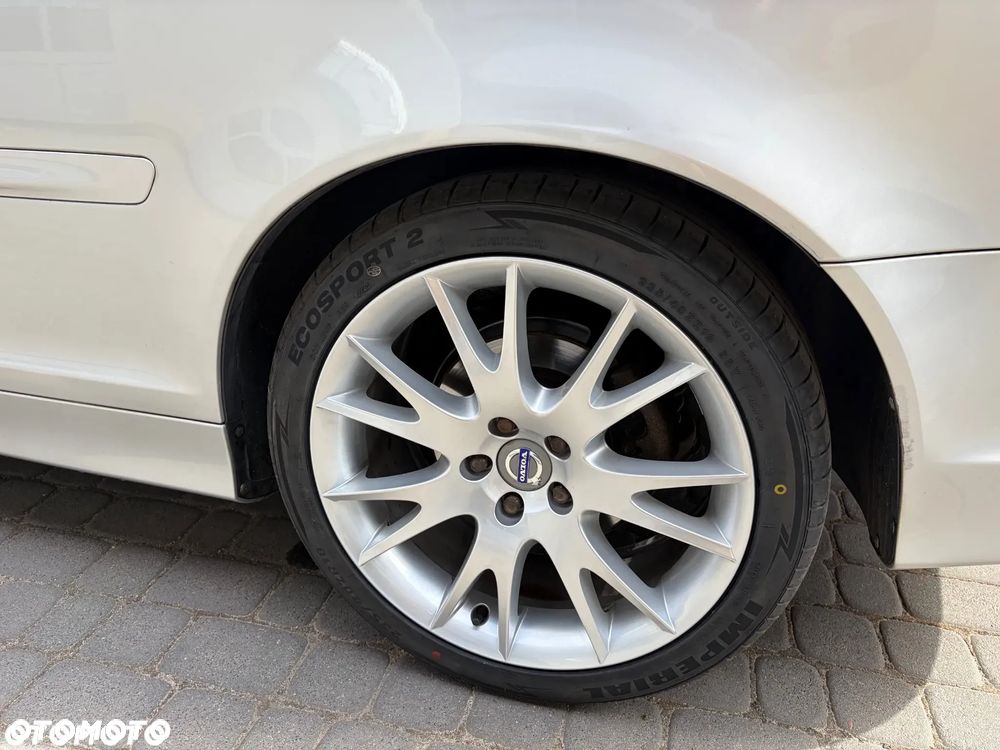 Volvo C70 2.4i Momentum - 33