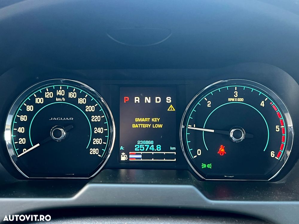 Jaguar XF 2.2D Luxury - 16