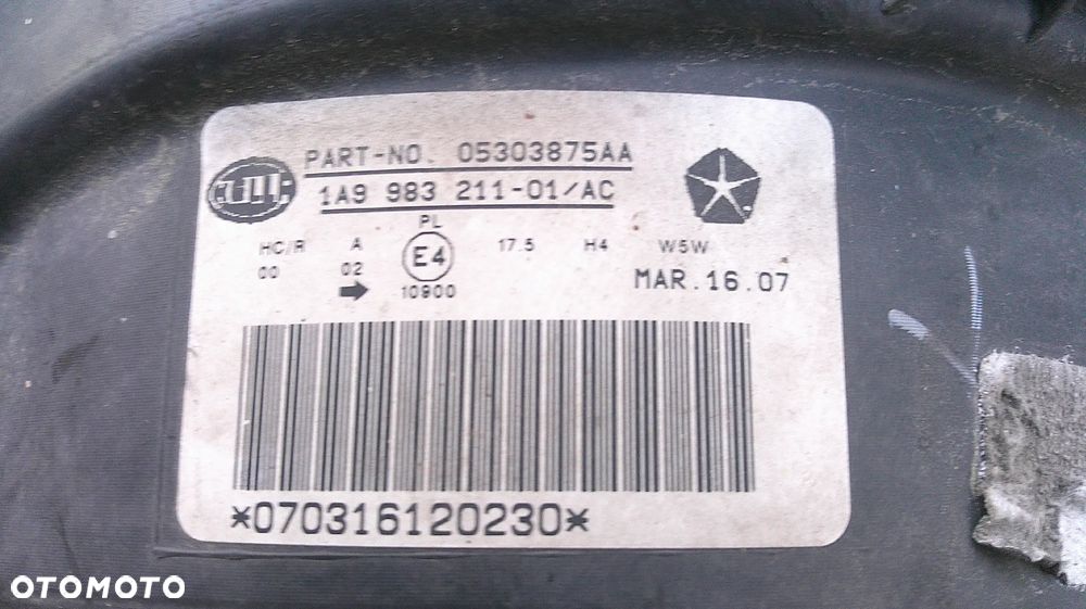 JEEP COMPASS I LAMPA PRZEDNIA  PRAWA - 3