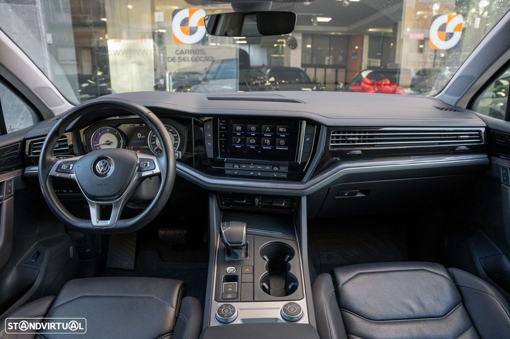VW Touareg 3.0 TDI V6 Elegance Plus - 10