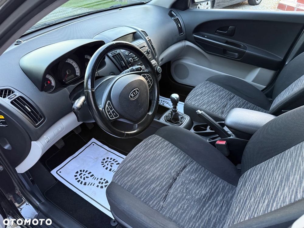 Kia Ceed 1.6 CVVT LX - 17