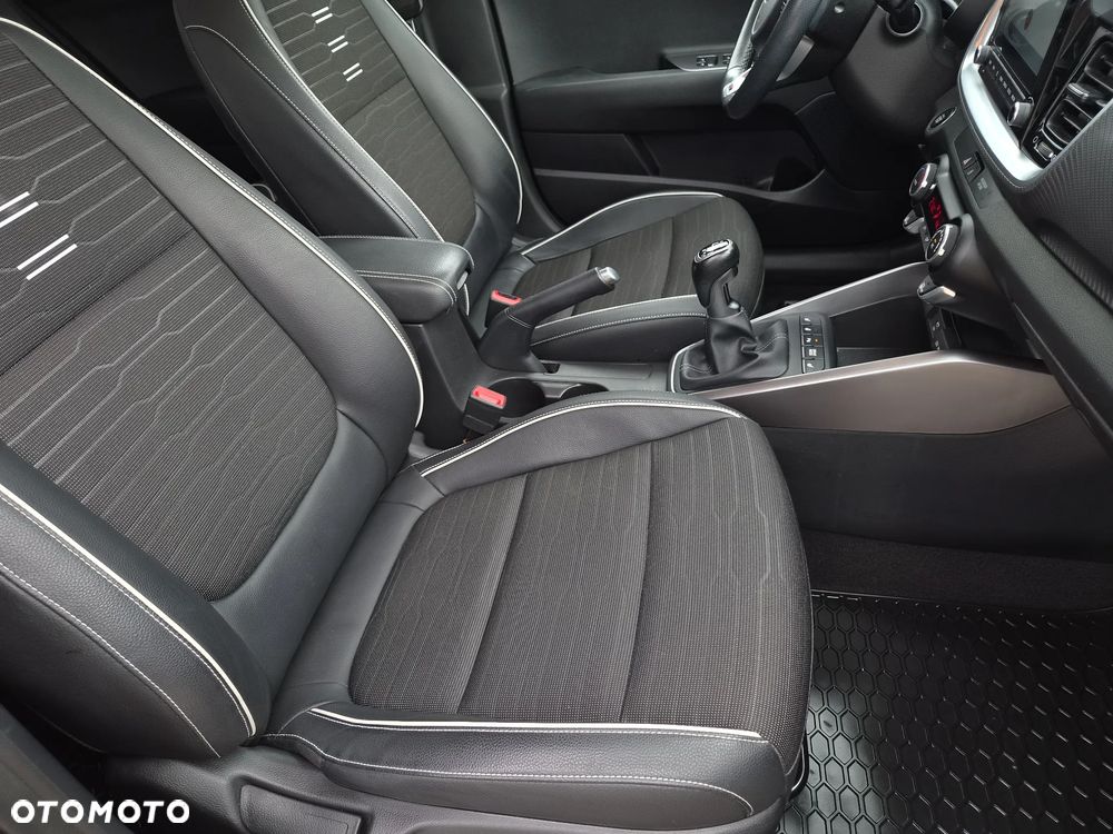Kia Stonic 1.0 T-GDI MHEV GT Line - 28
