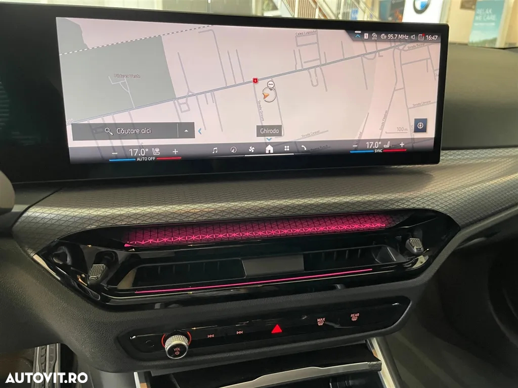 BMW Seria 3 330i xDrive AT - 16