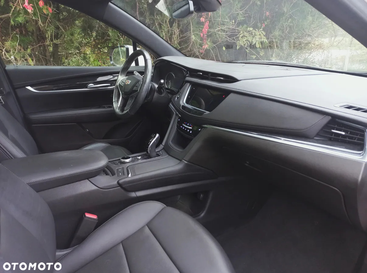 Cadillac XT5 - 26