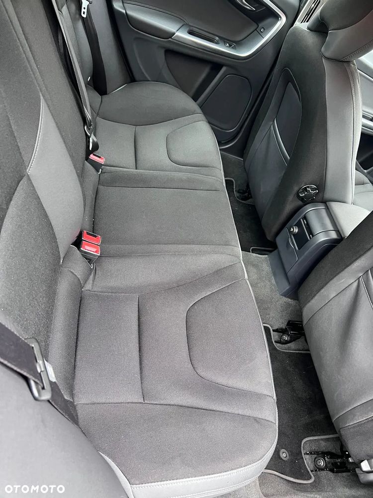 Volvo S60 T4 Base - 12